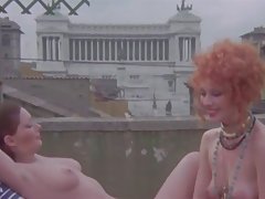 edwige fenech ir lia tanzi Nuoga iš Mergelės, Jautis